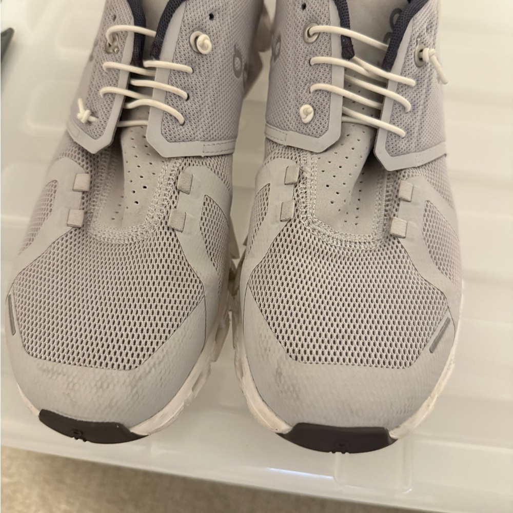 On Running Men's Light Gray Sneakers